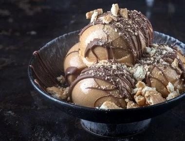 Πώς θα καταλάβεις εάν σού σερβίρουν ξαναπαγωμένο παγωτό